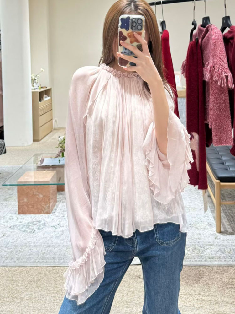 Women'S Fashion For 2026 - Dantel fırfırlı bol üst, şık ve