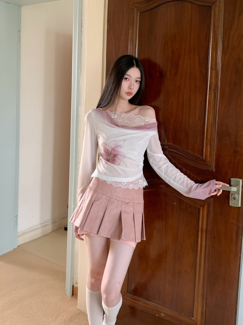 Women'S Young Fashion - Romantik Dantel Detaylı Uzun Kollu Tişört